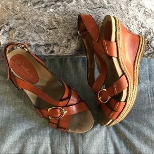Earthies Salerno Too wedge with velcro heel strap